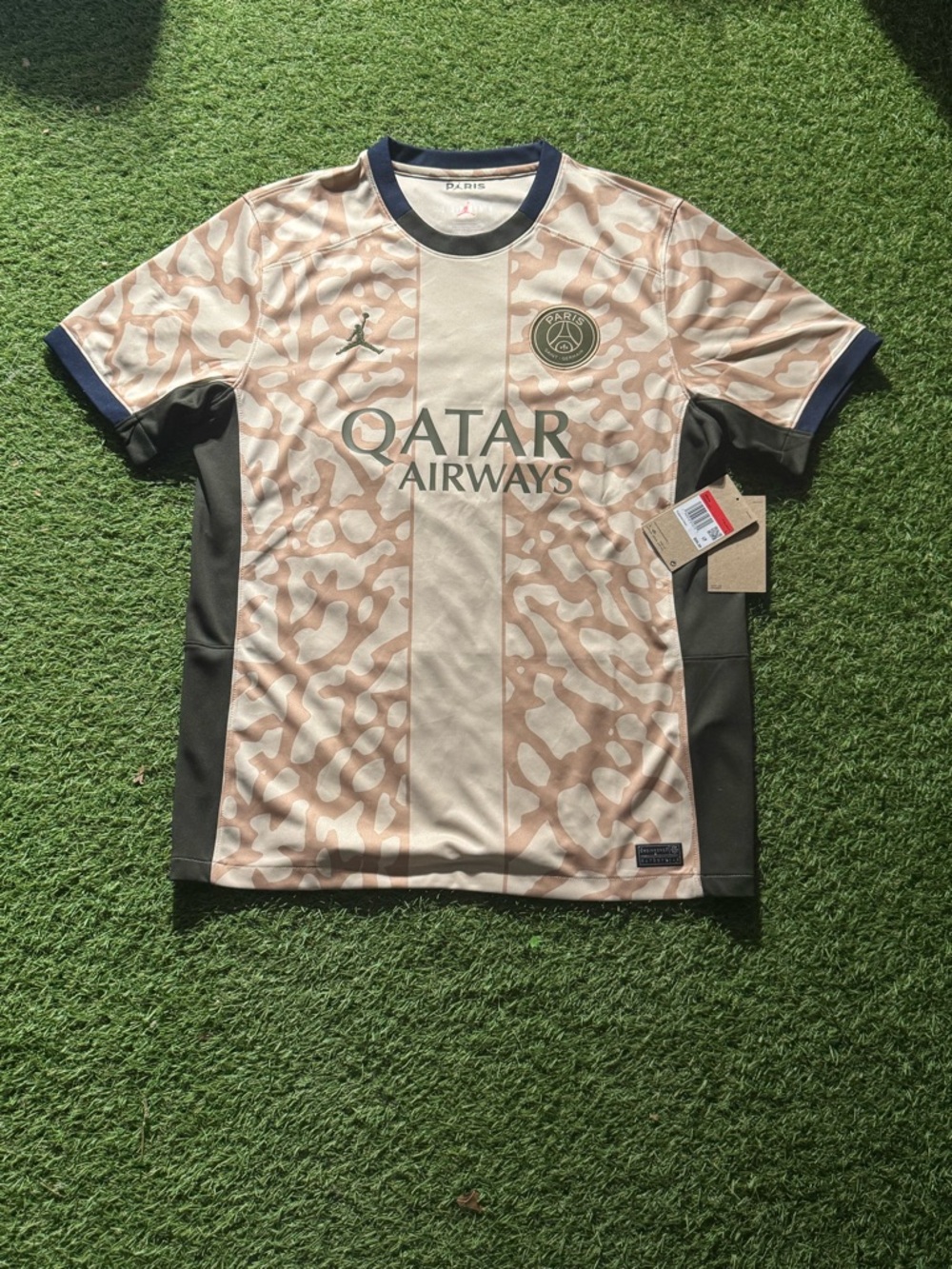 PSG 23/24 4th kit Men’s L Mbappe #7 NWT